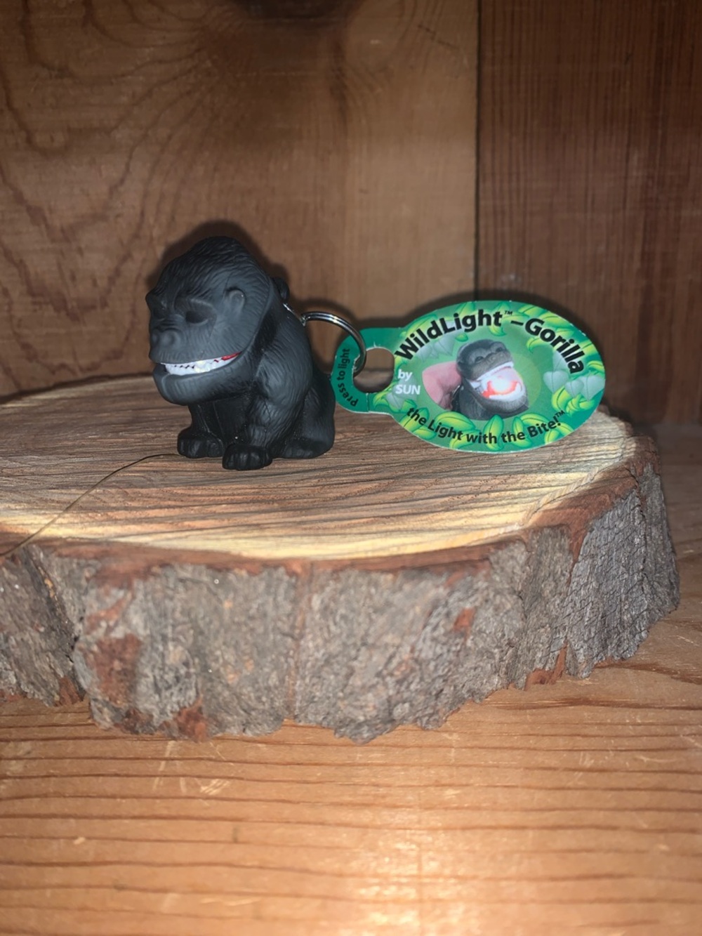WildLight Gorilla Keychain  Light - Black   and 3 New Battery Installed NWT